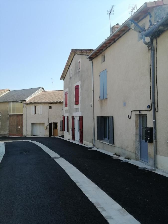 Le refuge de la Sallée Gençay Exterior foto